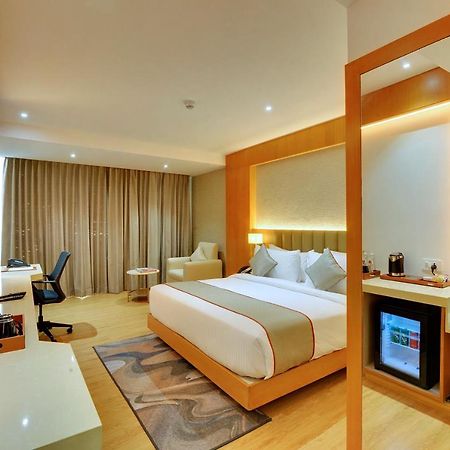 Clarion Hotel Bangalore Yesvantpur Exterior foto