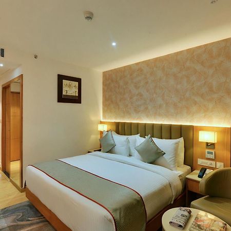 Clarion Hotel Bangalore Yesvantpur Exterior foto