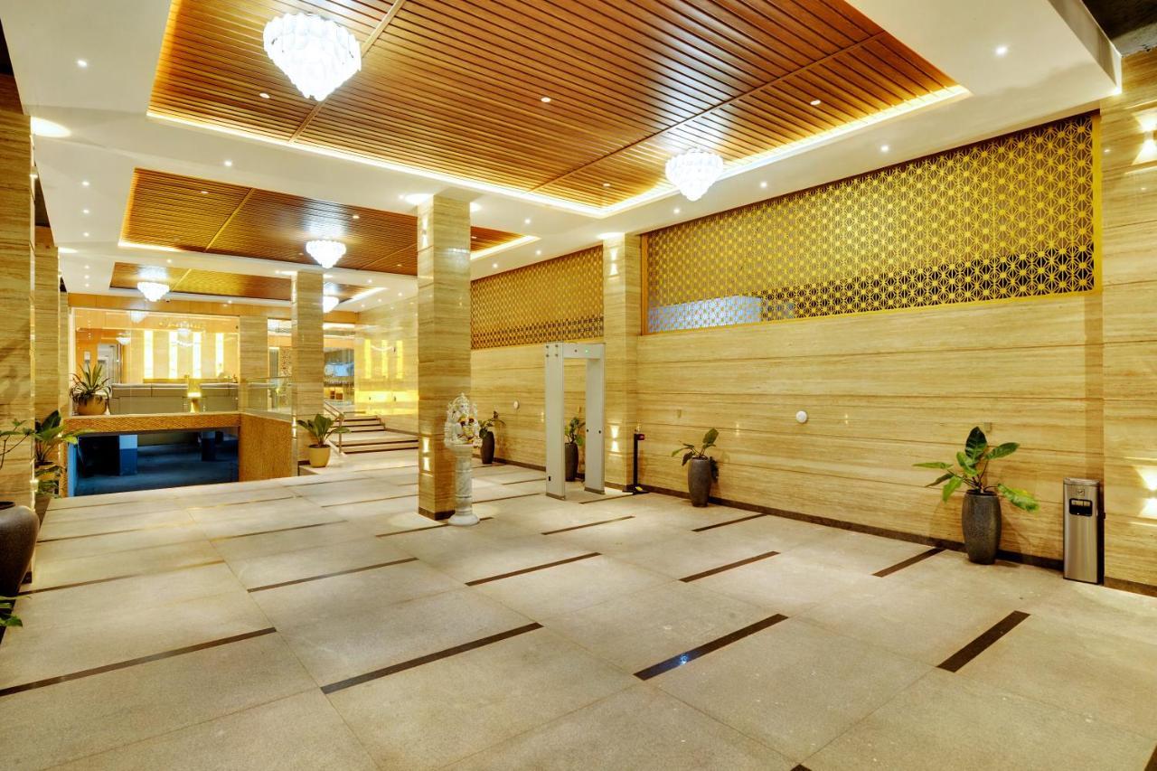 Clarion Hotel Bangalore Yesvantpur Exterior foto