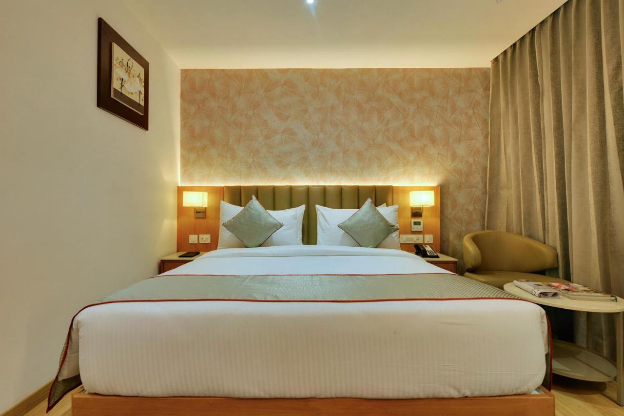 Clarion Hotel Bangalore Yesvantpur Exterior foto