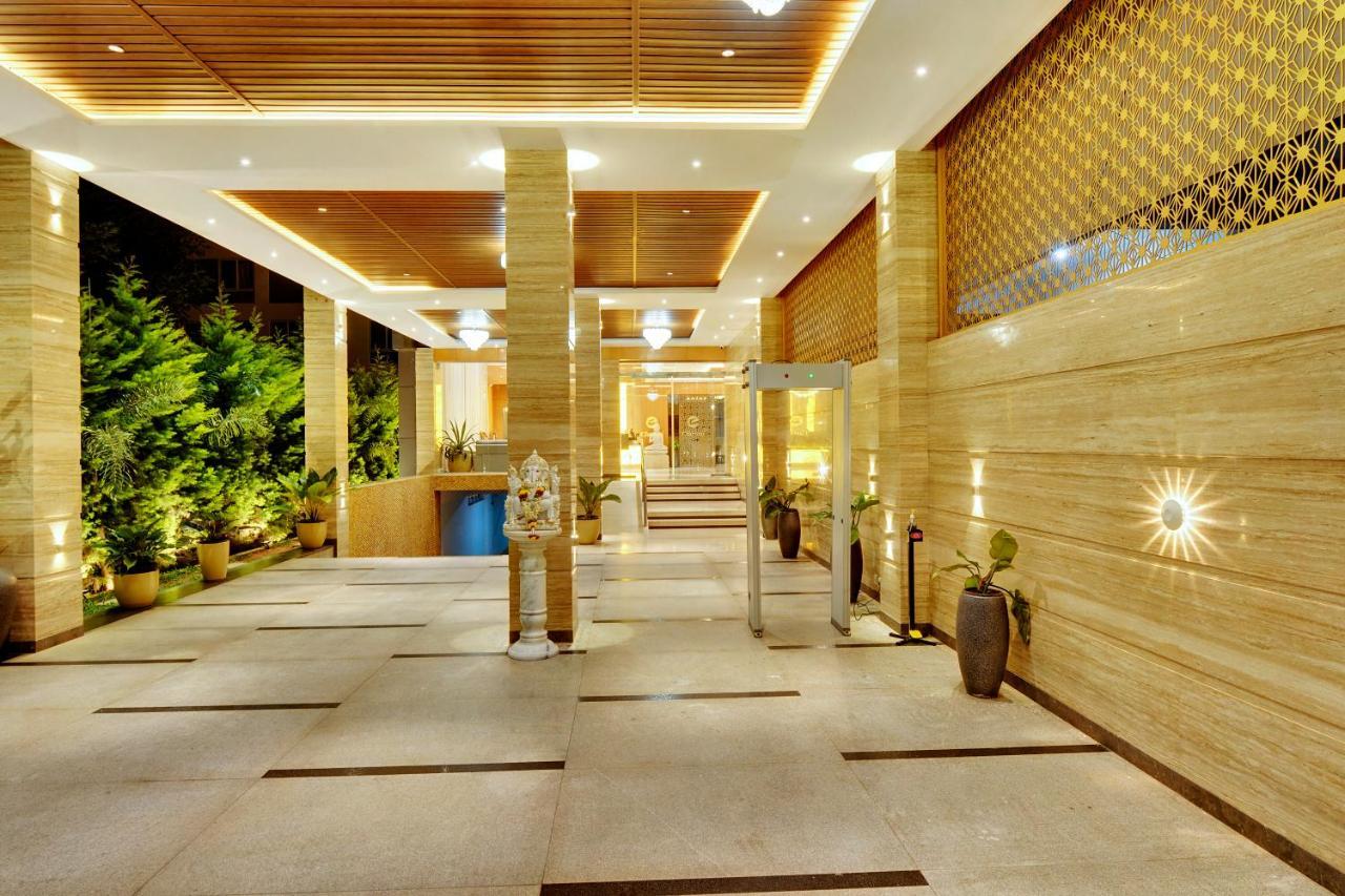 Clarion Hotel Bangalore Yesvantpur Exterior foto